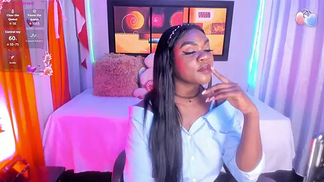 Snapshot of Emabland2 chatting on February 7, 2026, 5:48 am Emabland2 online show from February 7, 2026, 5:48 am