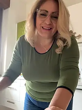 x elena x online show from February 18, 2025, 11:11 am