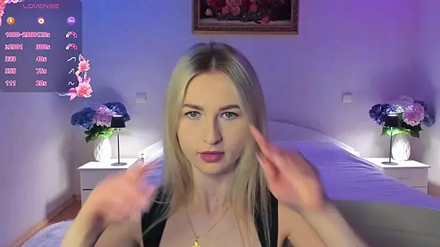 AnnaCarrera online show from March 25, 2026, 9:14 pm