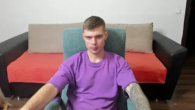 maks wolfis online show from January 25, 2025, 8:00 pm