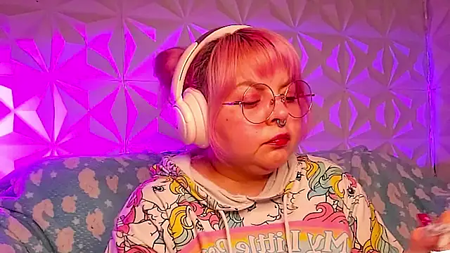 Satyn doll online show from February 19, 2026, 1:13 am