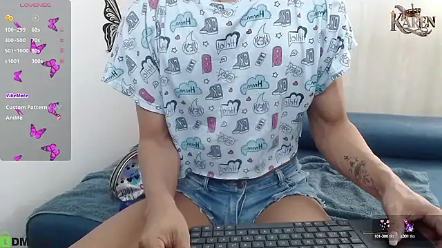 karen sofia  online show from October 17, 2025, 8:10 pm