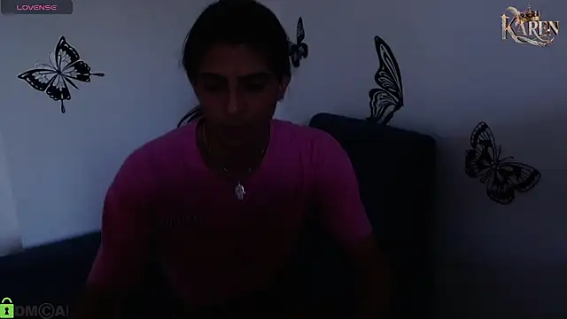 Snapshot of karen_sofia_ chatting on February 12, 2026, 10:09 pm karen sofia online show from February 12, 2026, 10:09 pm