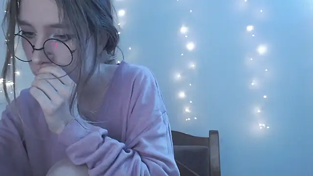  Hanna Moon  online show from December 22, 2025, 10:48 am