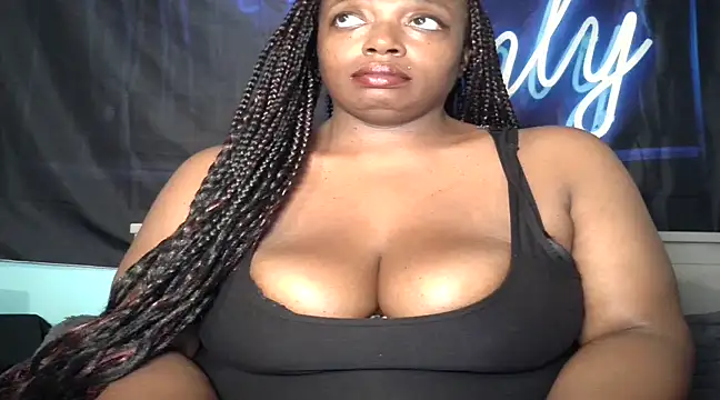 Snapshot of Cookie1019 chatting on February 12, 2025, 2:43 pm Cookie1019 online show from February 12, 2025, 2:43 pm