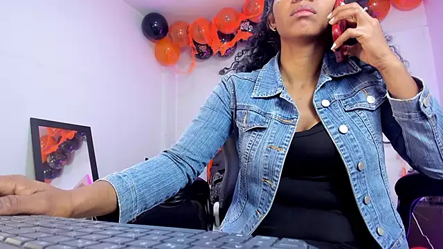 Ellie Alves online show from October 30, 2025, 12:58 pm