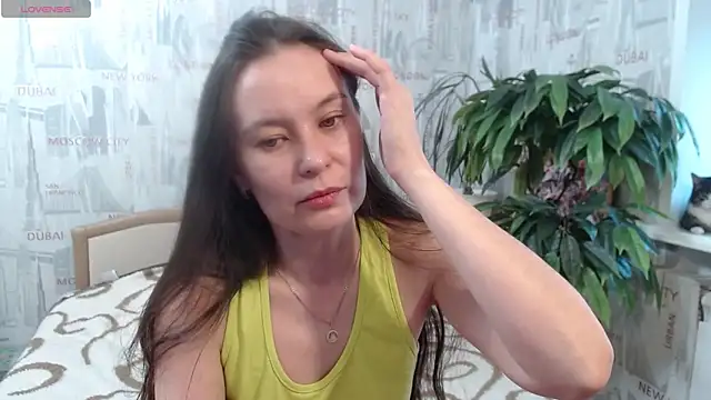 Snapshot of GinaQSoul chatting on April 3, 2026, 3:24 am GinaQSoul online show from April 3, 2026, 3:24 am
