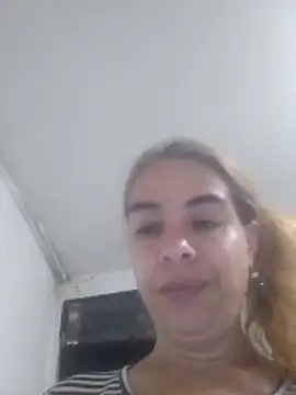 mari657 online show from February 10, 2026, 5:17 am