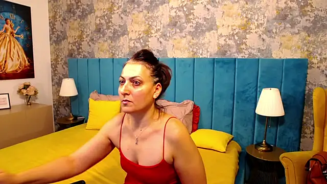 LisaCroft online show from October 13, 2025, 6:37 am