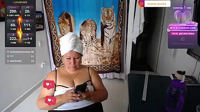 Brenda Berck  online show from March 5, 2025, 2:01 pm