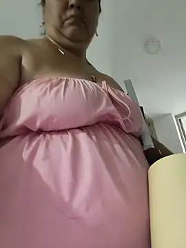 Brenda Berck  online show from June 1, 2026, 11:37 pm
