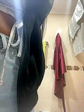 Fancyxlove online show from October 31, 2025, 12:35 pm