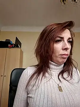 Almmaxxxx online show from March 3, 2025, 11:11 am