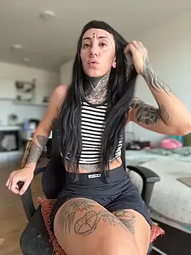 samisamsx online show from October 10, 2025, 3:46 pm