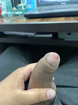 Snapshot of kavilv69fuck chatting on December 25, 2024, 7:57 am kavilv69fuck online show from December 25, 2024, 7:57 am