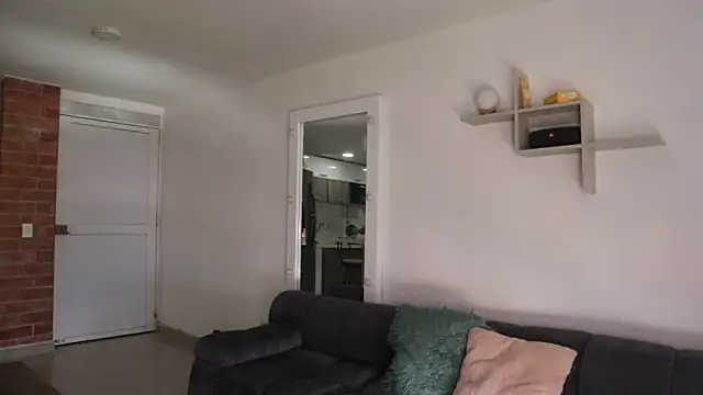  Vahos  online show from October 15, 2025, 5:21 pm