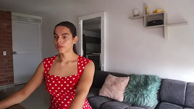  Vahos  online show from October 8, 2025, 5:13 pm