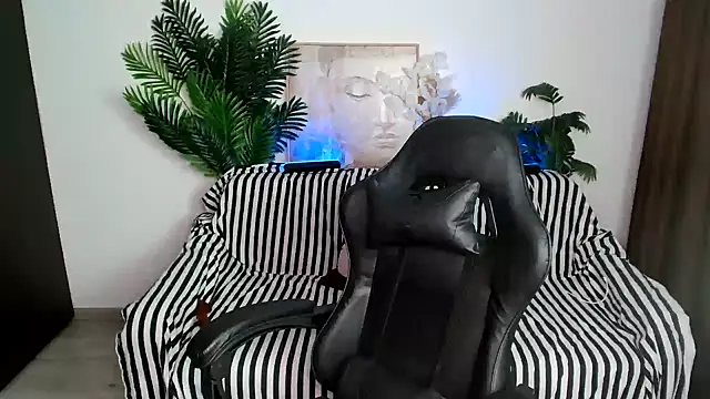 Snapshot of SEXY-GODDESabrina chatting on March 7, 2025, 12:58 am SEXY-GODDESabrina online show from March 7, 2025, 12:58 am