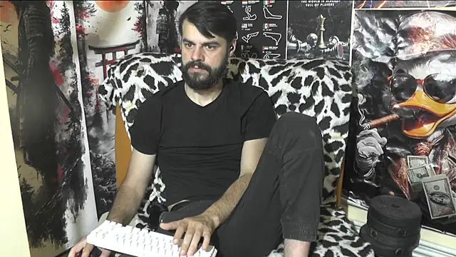 Snapshot of 00george chatting on May 26, 2026, 11:41 am 00george online show from May 26, 2026, 11:41 am
