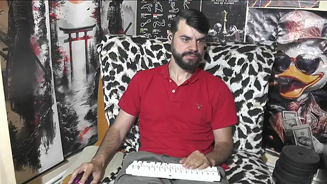 Snapshot of 00george chatting on May 19, 2026, 7:04 am 00george online show from May 19, 2026, 7:04 am