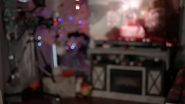 Nikki Torres online show from September 18, 2025, 1:19 am