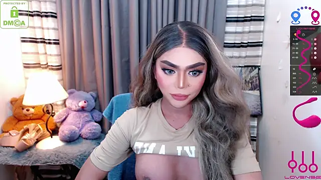 Fantacyoflove online show from November 19, 2025, 10:21 pm