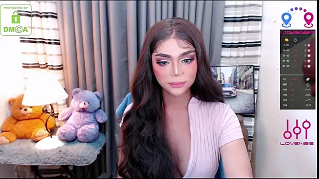 Fantacyoflove online show from October 6, 2025, 6:52 pm