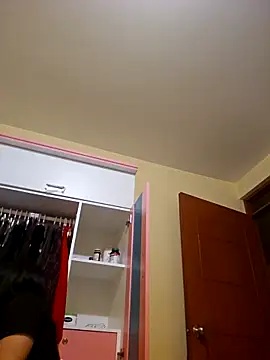 Latin summer online show from March 31, 2026, 3:19 am