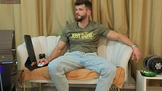 MauroTwin online show from October 25, 2025, 5:02 pm