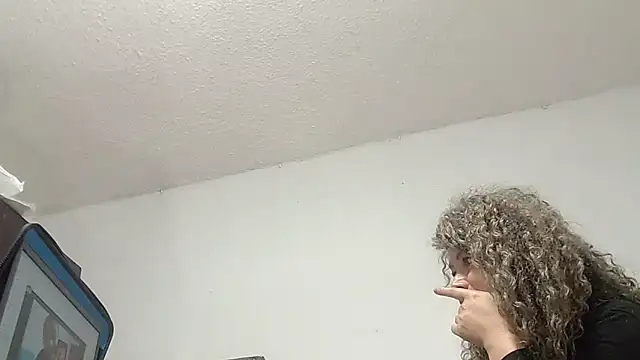 dalilasquirt1 online show from October 7, 2025, 2:07 pm