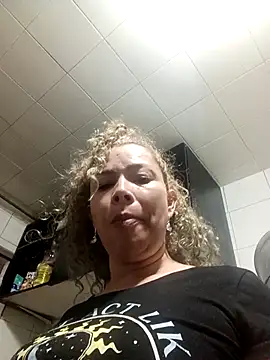 dalilasquirt1 online show from January 5, 2026, 5:49 pm