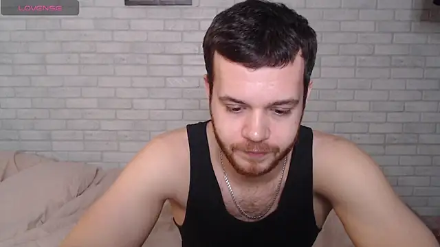 Snapshot of Alexxx_horny chatting on February 8, 2026, 4:32 am Alexxx horny online show from February 8, 2026, 4:32 am