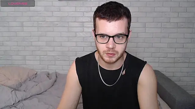 Alexxx horny online show from March 18, 2026, 4:52 pm
