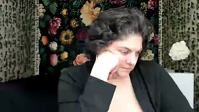 Exotic-Melons online show from February 15, 2026, 9:25 pm