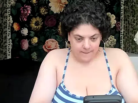 Exotic-Melons online show from October 24, 2025, 4:50 pm