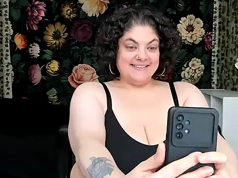 Snapshot of Exotic-Melons chatting on May 14, 2026, 6:49 pm Exotic-Melons online show from May 14, 2026, 6:49 pm