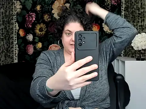 Exotic-Melons online show from December 21, 2025, 8:31 pm