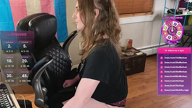 luluvaladon online show from March 25, 2026, 4:34 am