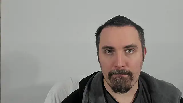 Snapshot of Metalstud chatting on February 17, 2026, 5:38 am Metalstud online show from February 17, 2026, 5:38 am