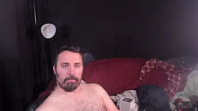 Snapshot of Metalstud chatting on November 2, 2025, 2:38 am Metalstud online show from November 2, 2025, 2:38 am