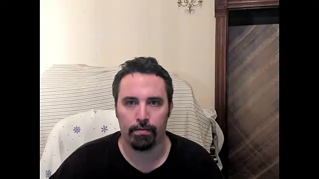 Snapshot of Metalstud chatting on November 11, 2025, 5:46 am Metalstud online show from November 11, 2025, 5:46 am