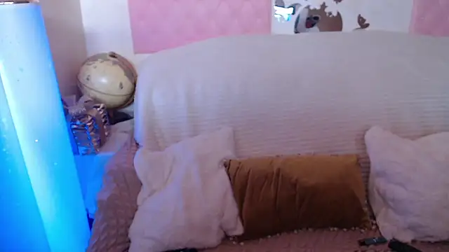 -carla- online show from March 4, 2026, 6:32 am