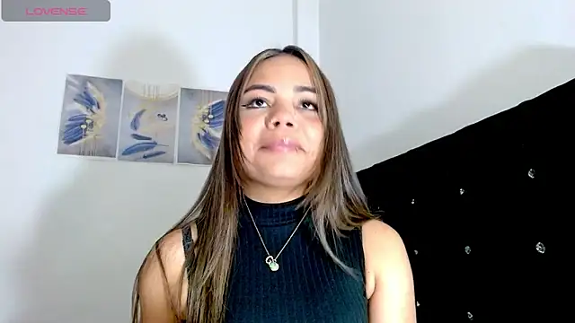 Snapshot of Kylie_loveee chatting on February 24, 2026, 7:48 pm Kylie loveee online show from February 24, 2026, 7:48 pm