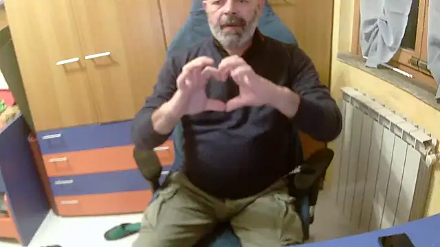 Tango128 online show from November 14, 2025, 5:49 pm