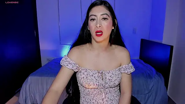 Snapshot of MeganWhite3 chatting on February 15, 2026, 7:51 am MeganWhite3 online show from February 15, 2026, 7:51 am