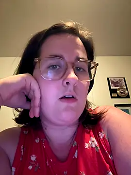 Snapshot of Luce127 chatting on September 13, 2025, 3:50 am Luce127 online show from September 13, 2025, 3:50 am