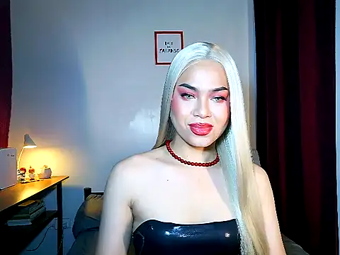 MistressLuna1 online show from April 11, 2026, 6:22 pm