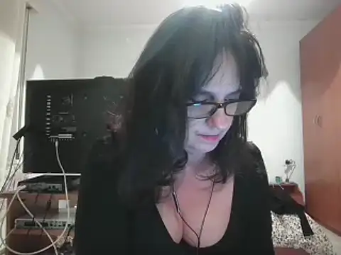 Snapshot of ClaudyGeryn chatting on December 14, 2024, 4:08 pm ClaudyGeryn online show from December 14, 2024, 4:08 pm