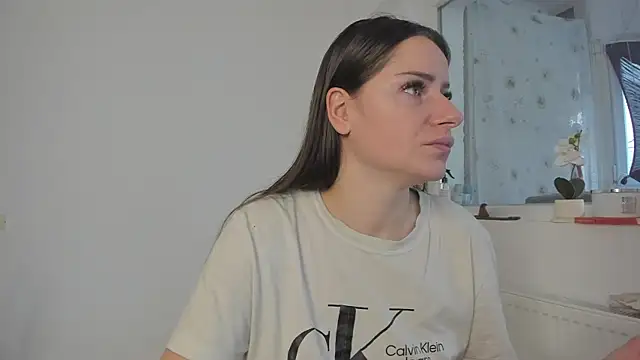 DiamondKay online show from February 11, 2026, 7:52 am