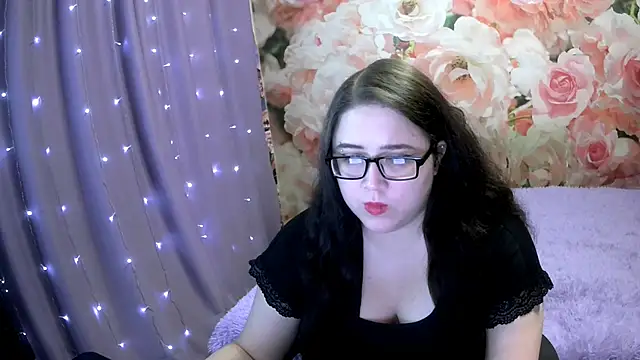 Snapshot of OverseerX chatting on November 23, 2025, 10:09 pm OverseerX online show from November 23, 2025, 10:09 pm